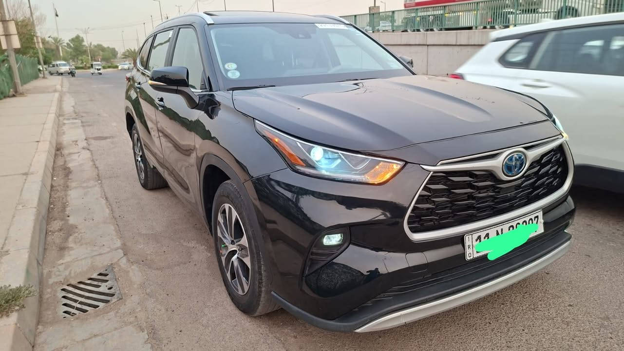 السلام عليكم
تويوتا هايلاندر موديل 2024 هايبرد فول امريكي 
حادث جاملغ الايمن الامامي وبحافة البنيد والجاملغ الخلفي الايمن كما موضح بالصور وبيها سونر بصمة فتحة ٣ قطع تبريد مركزي كشن جلد كهرباء وتدفه وتبريد جنطة كهرباء 7 راكب شاشة كامرة رادار امامي رادار جانبي اشاره وهيتر بالمراية تحديد مسار شاحن مبايل واير ليس تحكم جهتين توقف ذاتي سايد بيرك بصمة منظومة زنون اصلي 3 انظمة قيادة بردات بلادية بالباب تحكم خلفي ذاتي بالتبريد وتدفئة رقم بغداد انكليزي 
سعر 275 شدتين و 75
***********
 بغداد الكرخ
