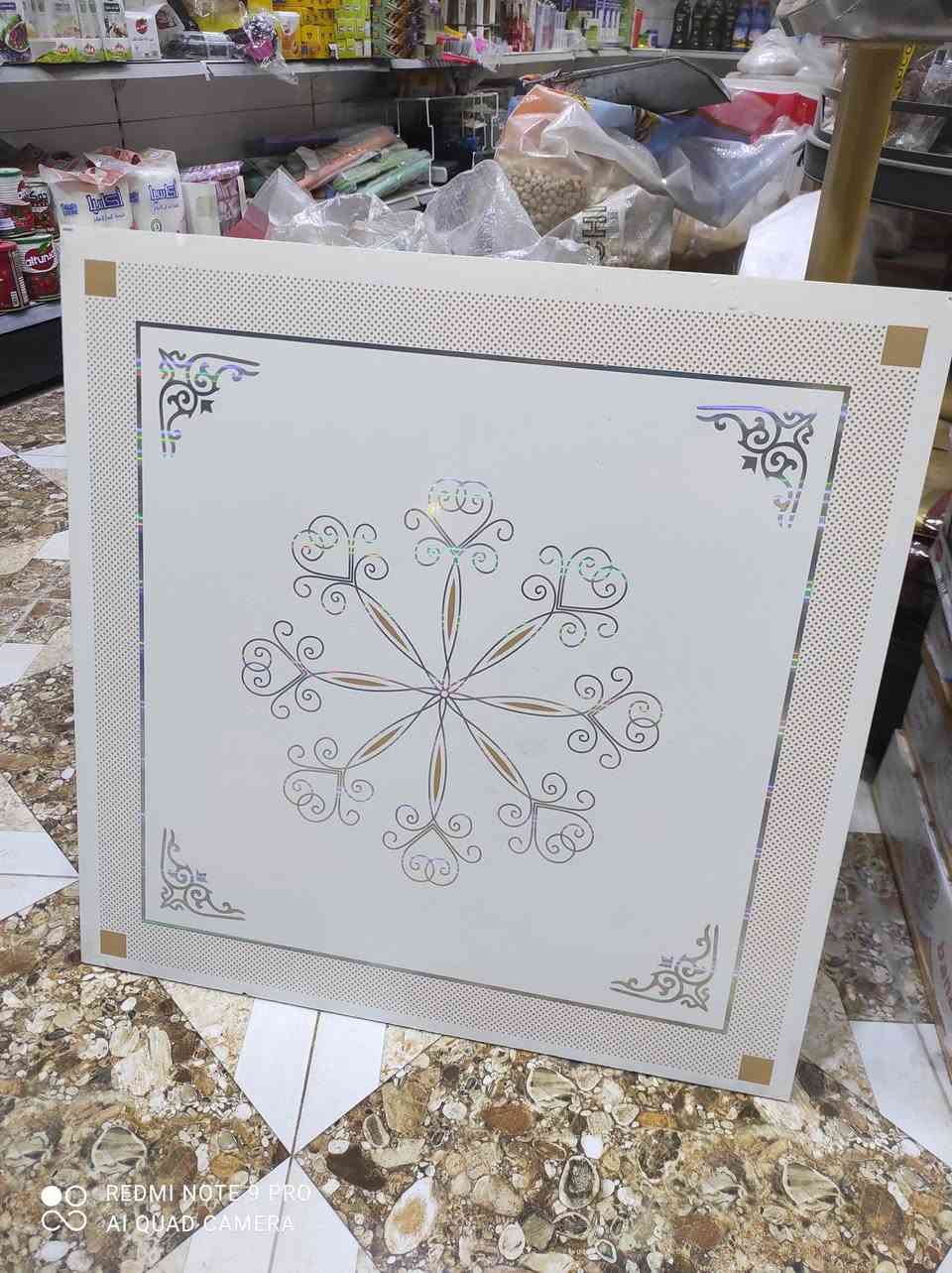 سلام عليكم شباب سقف ثانوي مستعمل 100م مثل ما  موضح بلصور مع 7بنكات مستعمله ‬‏للاستفسار الإتصال على الرقم *********** أو مراسله ماسنجر وشكراً.
