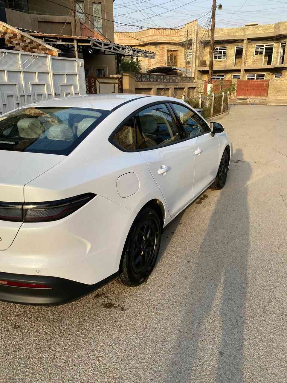 السلام عليكم 
بي اوي دي BYD موديل ٢٠٢٥ سيل 5 ماشيه ٣٠٠٠ كم للبيع على وضع الشركة  ، 
المكان بغداد  ، السعر  19.250 مليون مرقم بغداد وجاهز 
***********
