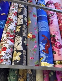 توفر قماش فرشات وجلسات كلش حلو وخامه قطنيه اصليه انتم تختارون ونحن ننف...