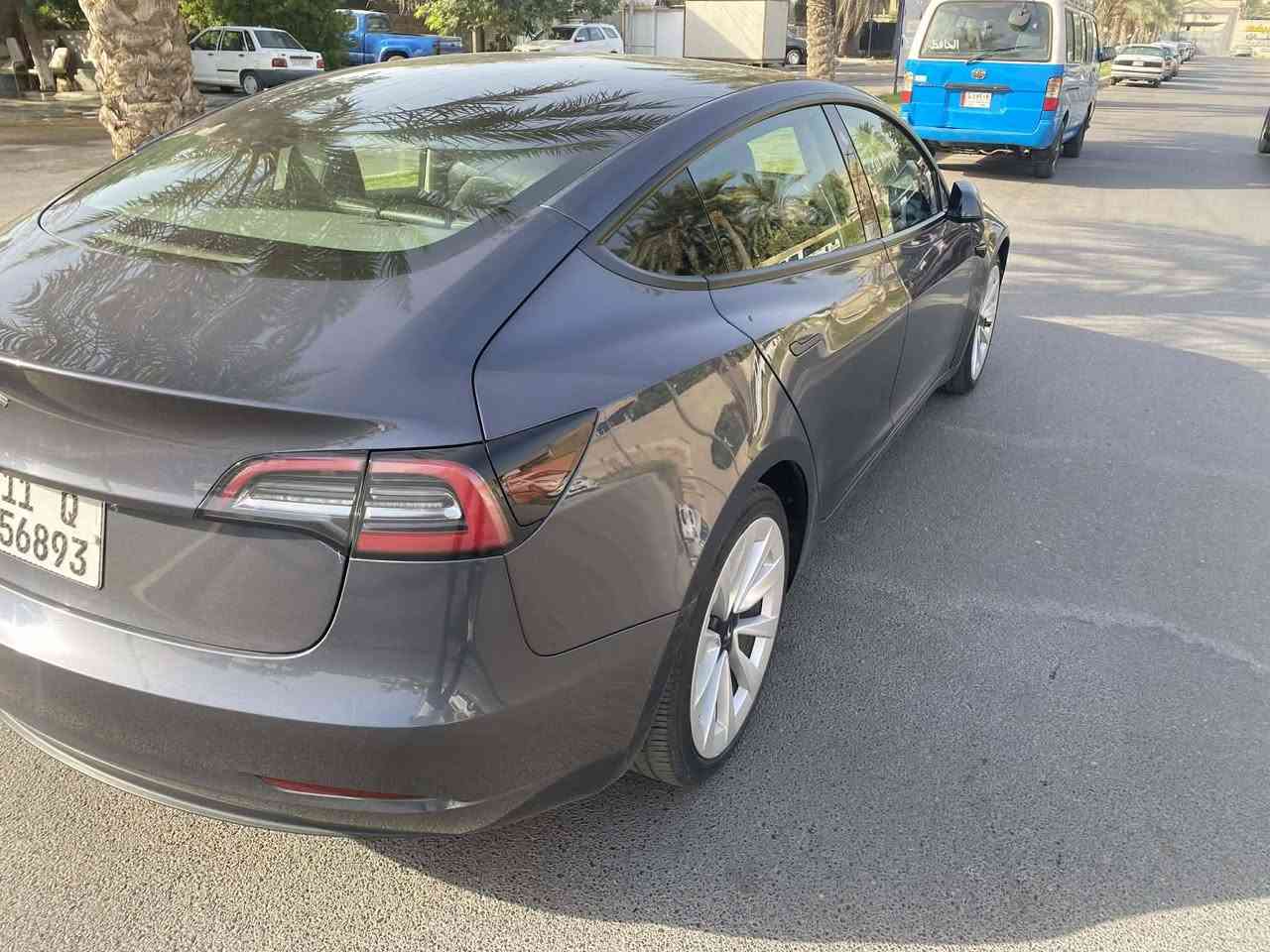 السلام عليكم
تيسلا 3 موديل 23 للبيع او مراوس ب y performance تك ماطور اونلاين ومحدثة اخر تحديث ومثبتة عالتطبيق و قيادة ذاتية  حادثها موجود بالمنشور مكاني بغداد *********** سعرها 165
