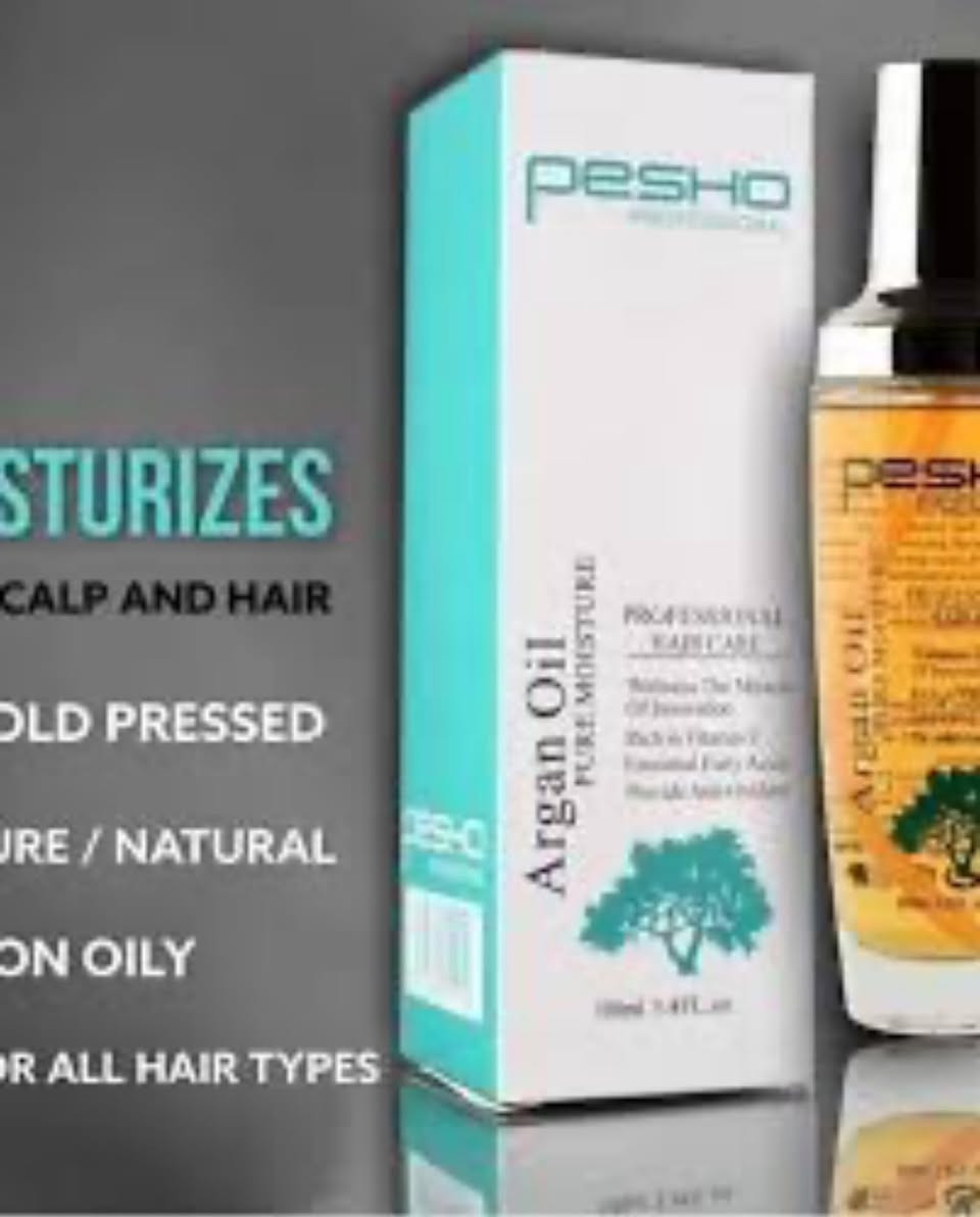 سيروم زيت الأرغان من شركة بيشو (Pesho Professional) للعناية بالشعر والبشرة.الفوائد: يعمل على ترطيب الشعر الجاف والتالف بعمق، مما يمنحه نعومة ولمعاناً فوريين، كما يمكن استخدامه أيضاً على البشرة والرموش والحواجب.المكونات الرئيسية: غني بفيتامين E والأحماض الدهنية الأساسية التي تعمل كمضادات للأكسدة.طريقة الاستخدام: يوضع بضع قطرات على راحة اليد ويوزع على الشعر الرطب أو الجاف، ويمتصه الشعر والجلد بسرعة


**إذا كنت صاحب هذا الإعلان وتريد حذفه لأي سبب، رجاءا أرسل رسالة إلى الدعم الفني**