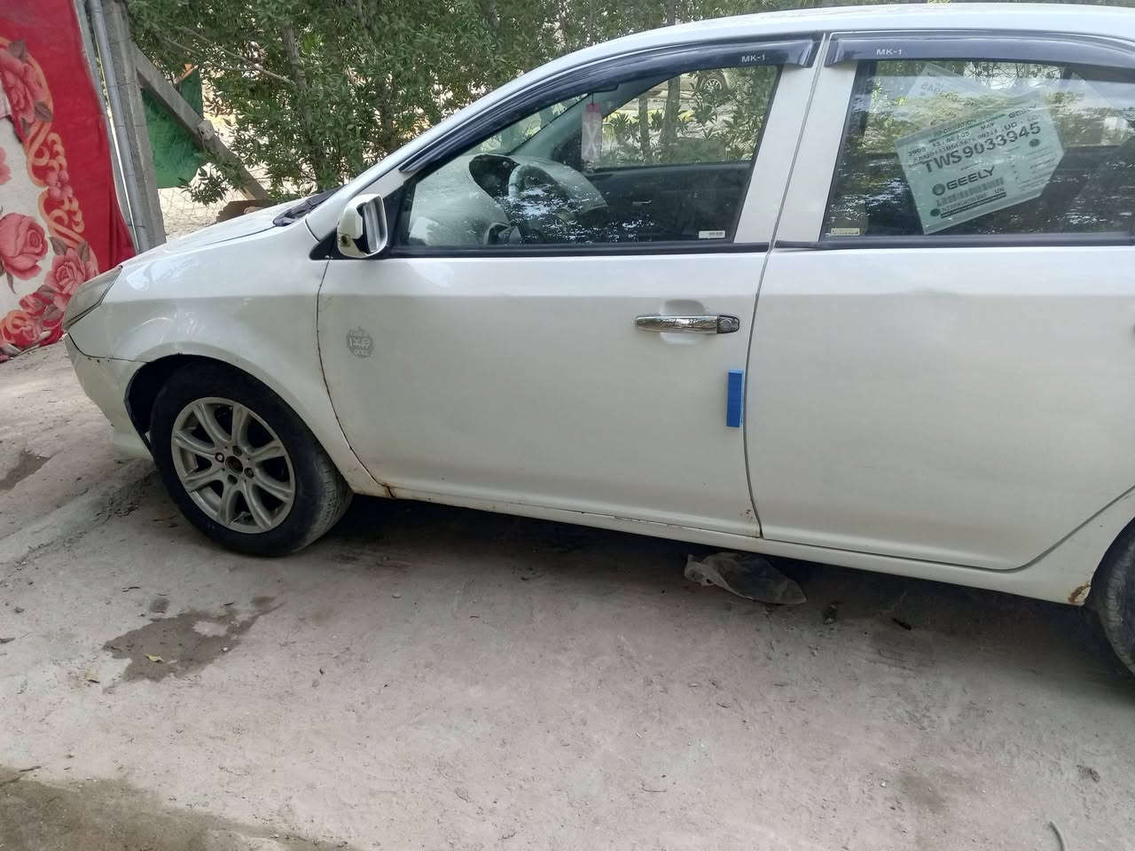 السلام عليكم
سيارة ام كي موديل 2013 كير ومحرك خير من الله مصفرة الغرامات وهيئة تخم تاير جدد السعر 36وبيها مجال بسيط 
الرقم ***********
