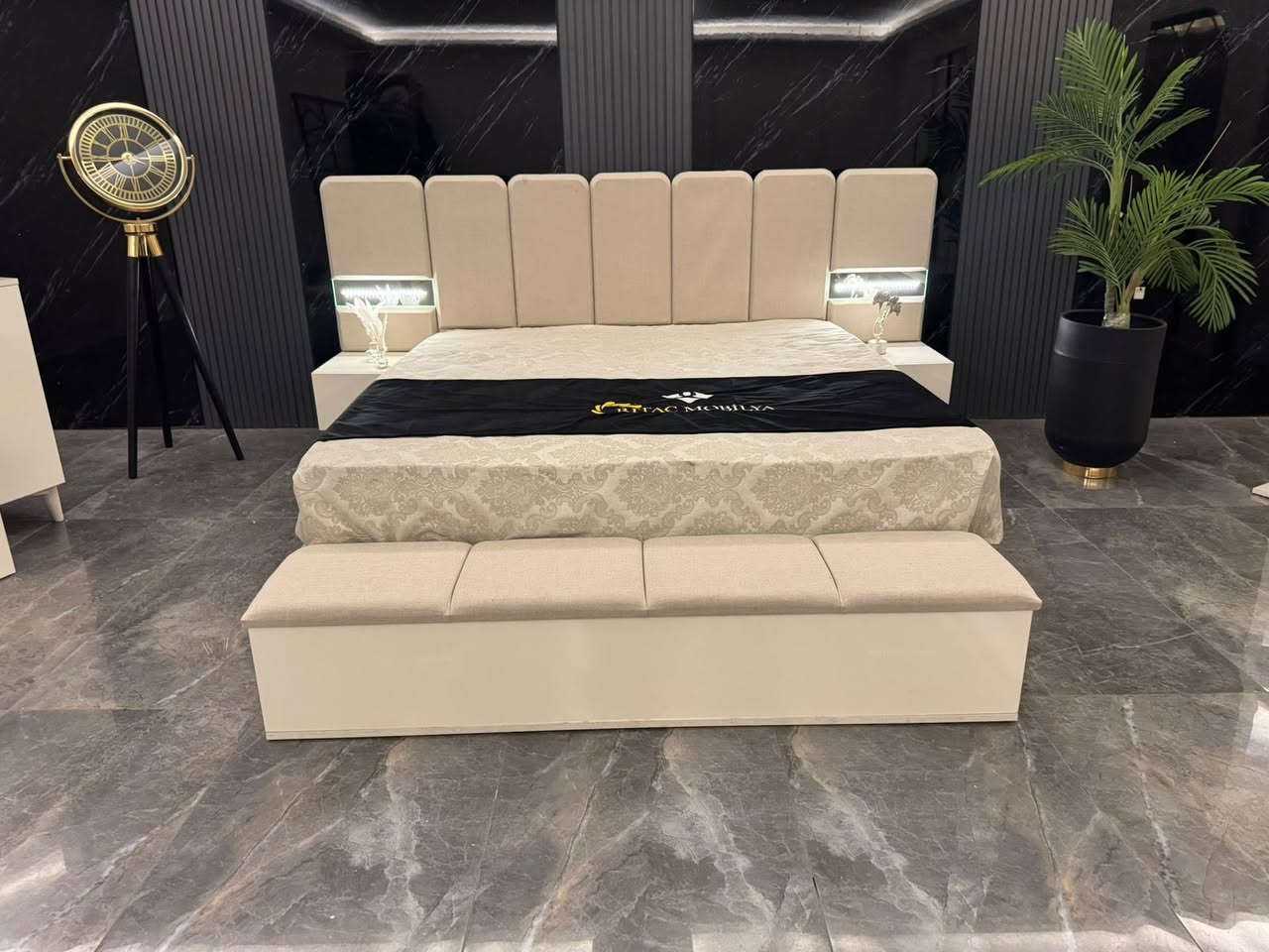 ✨ موديل اكسترا – ستايل مودرن ✨

🛋️ عدد القطع: 10 قطع
📏 كنتور ملحق: 3 متر

🔹 المواصفات:
1️⃣ ظهر بلوك
2️⃣ براغي وچوي حديد
3️⃣ سرير مخزن
4️⃣ أبواب فومه ألمنيوم
⭐ شغل درجة أولى

📩 للحجز والاستفسار:
راسلوا الصفحة مباشرة
أو تواصلوا عبر الرقم:
📱 ***********
(يتوفر واتساب لخدمتكم)

⸻
