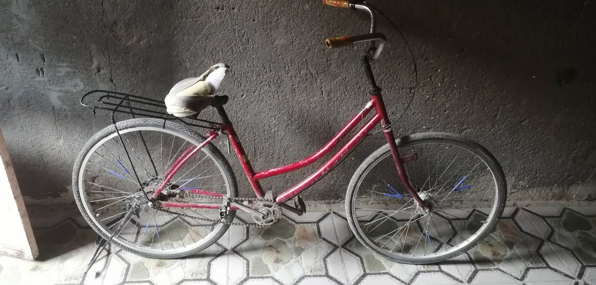 بايسكل للبيع حجم ٢٦ جاهز من كلشي فقط السرج عوزه تبديل السعر ٥٥ الف وبيه مجال للشراي رقم الواتساب والموبايل هو ***********
