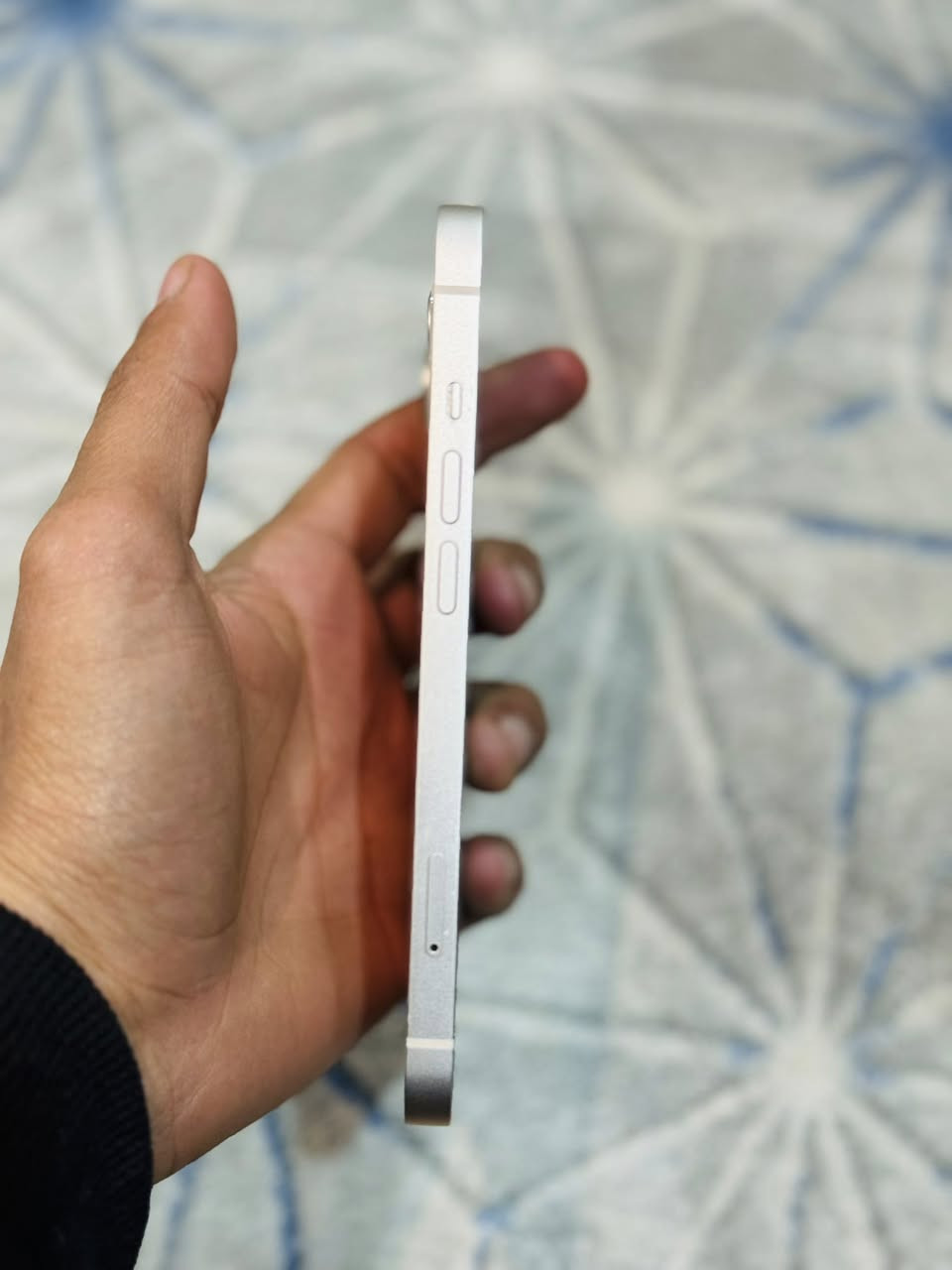 ١٣ عادي ابيضّ
نضافة عالية 
CH دبل 
بطارية 91% 
السعر / ٣٣٥ مجال بسيط 
الاستفسار  اتصال فقط او خاص  / ***********

العنوان / نجف - كوفة
