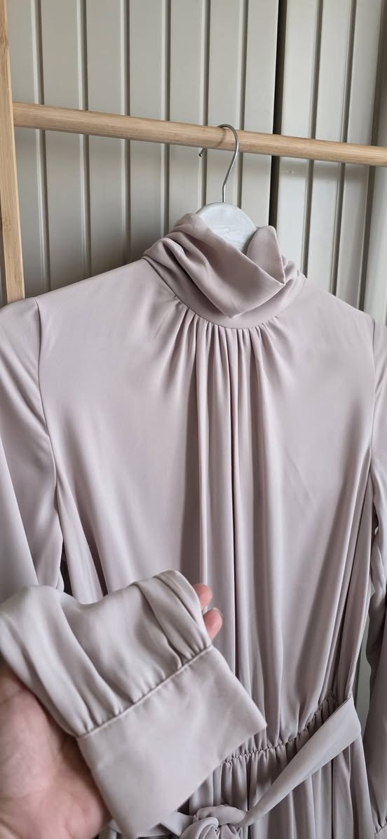 راسلوني خاص ادزلكم باقي المتوفر الاسعار مو ثابته اذا تحجزين اكثر من قطعه توصيل بغداد والمحافظات ٥ الاف


**إذا كنت صاحب هذا الإعلان وتريد حذفه لأي سبب، رجاءا أرسل رسالة إلى الدعم الفني**