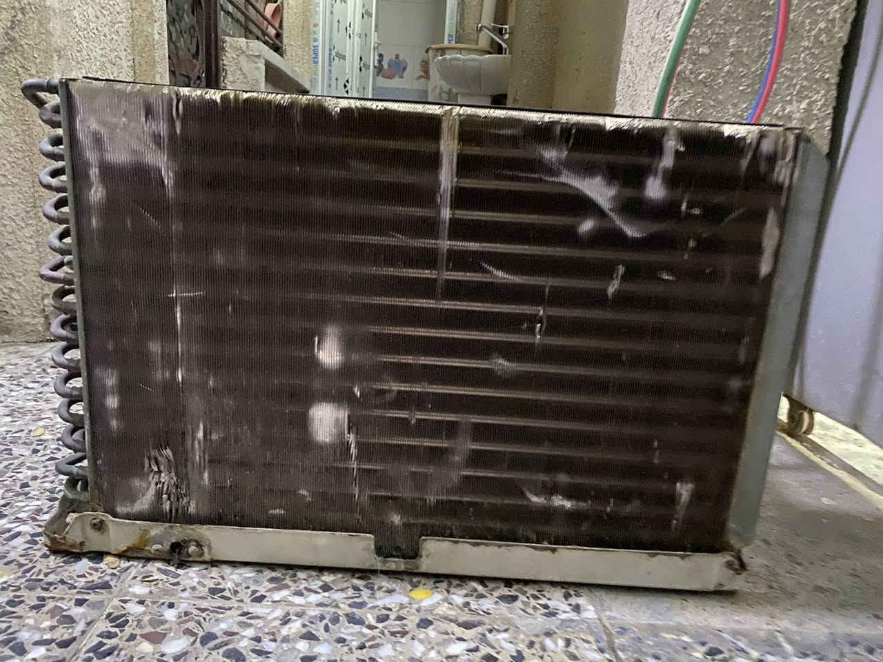 مكيف سامسونك طنين بلادي ما مصلح ابد غاز الشركه بي المكيف نضيف تبريد بس مكاني الغزاليه. سعره 250 
رقمي *********** متوفر واتس اب
