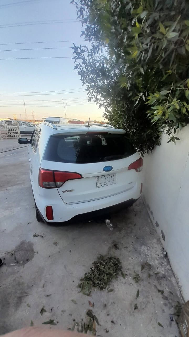 سياره سورنتو مكينه ٦ بني رامه وفتحه وبصمه وسبعه راكب موديل ٢٠١٥ سياره حلوه ضررهه بس تلث قطع بدون دواخل  رايدهه ب١٥٠ وبيه مجال *********** عنوان  ديالى /تقاطع القدس
