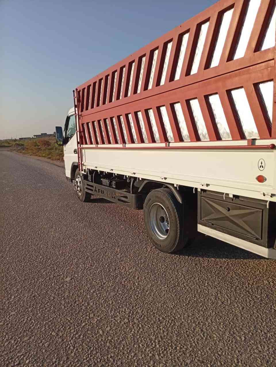 السلام عليكم سياره كنتر البيع موديل 17رقم قادسيه سياره جديده من كل نواحي تخم تاير جديد سياره مكفول كفاله عامه من دعاميه الدعاميه رقم تليفون ***********
