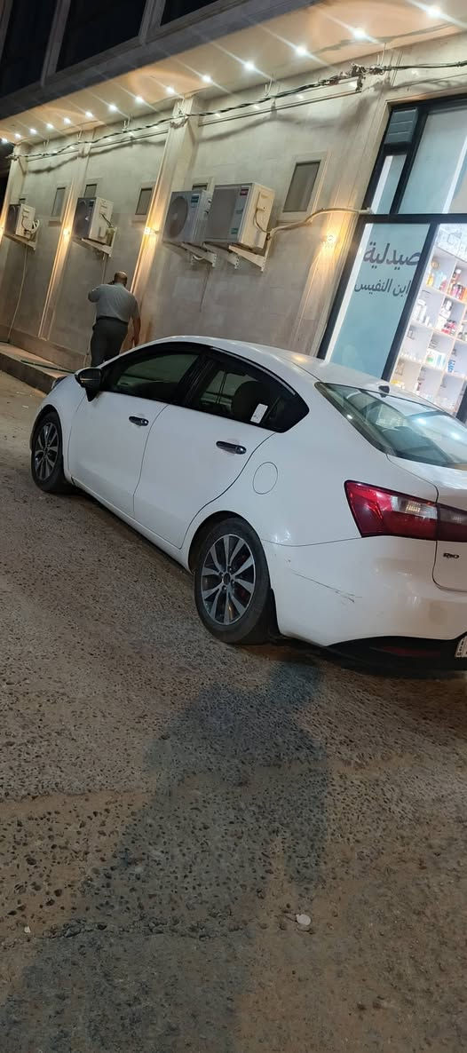 السلام  عليكم 
للبيع كيه ريو مديل 12 فول عده الفتحه دواخل بيجي اشاير بل مري تحكمات مكفوله من الضربه بيها جوملغ وبنيد مبدل بدون دواخل  محرك 1600  رقم اربيل دولي بسمي تحويل وكاله حداديه تبريد ثلج  تخم تاير
السعر 83 مراوس هم ترهم 
مكاني نجف ***********
