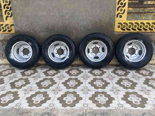 تحويره كيه فحل 14 هنه وتايراتهن 

ستد ٢٣ نضافه ٩٠%

وياله جدد شرط لاخياسً ولافطر ولالحيم

مكانهن بابل النيل ع سريع العام

سعر ٣٥٠ بيهن مجال بسيط للشراي

***********

عددهم ٥
