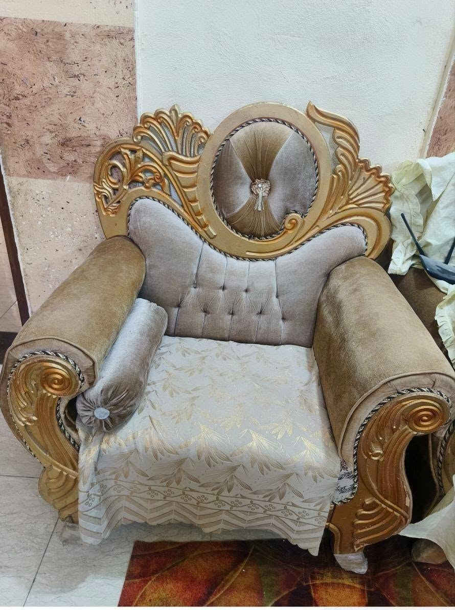 السلام عليكم تخم نضيف جدا للبيع 3قنفات واحده كبيره واثنين وسط وكراسي 2  مكاني بعقوبه   مستعجله ع البيع لضروف خاصه


**إذا كنت صاحب هذا الإعلان وتريد حذفه لأي سبب، رجاءا أرسل رسالة إلى الدعم الفني**