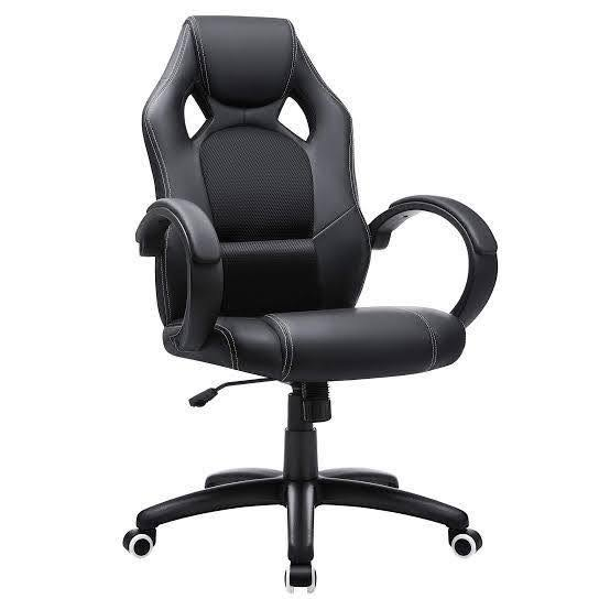 هذا الكرسي هو كرسي ألعاب ومكتب مريح (Ergonomic Gaming/Office Chair) من العلامة التجارية الشهيرة Songmics (موديل OBG56B)، 
والمصمم ليوفر الراحة التامة أثناء جلسات العمل أو الألعاب الطويلة.
💡 أبرز مواصفات ومميزات الكرسي:التصميم والدعم الإرجونومي: يتميز بمنحنيات مريحة تتماشى مع شكل الجسم لدعم الظهر والرقبة، مما يقلل الإجهاد عند الجلوس لساعات طويلة.
خامات عالية الجودة: المقعد مبطن بإسفنج عالي الكثافة ومغطى بالجلد الصناعي (PU) الناعم والمقاوم للاهتراء، إلى جانب أجزاء شبكية (Mesh) جيدة التهوية لمنع التعرق.تحكم 

مرن: يتيح لك تعديل الارتفاع بسهولة وتفعيل آلية الإمالة (Tilt Function) للحصول على وضعية جلوس مريحة.

عجلات هادئة وسلسة: يحتوي على 5 عجلات متينة ومغطاة بمادة البولي يوريثان لحماية الأرضيات من الخدوش وضمان حركة صامتة.
للاستفسار على رقم ***********
او على الماسنجر
