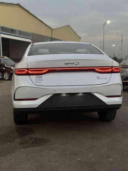 🏛️🏛️معرض التحسين الذهيباوي 🏛️🏛️
توفر ال BYD qin plus
ابيض والداخل ابيض
دلال ادللكم متابعين معرض التحسين الذهيباوي تونسووووو 
🔴السعر  : 🔥🔥🔥،🔥🔥🔥
مرقم بغداد وصافي بدون دلاليه 
‏
اليكم المواصفات
انتبه السياره : هايبرد & بانزين & كهرباء يعني التفويله الوحده بانزين تمشيك 2100 كيلو
سعه التانكي 65لتر 
موديل 2025
حساسات 
حجم المحرك 1.5
شاشه اصليه 
كامره خلفيه
هند بريك كهرباء
دشبول شاشه ديجيتال
اوتو هولد
مفتاح التشغيل بصمه
تشغيل عن بعد 
تحكمات مقود
اوامر صوتيه
منفذ طاقه
منافذ شحن
 جلد حياكه
دخول ذكي
3 وضعيات قيادة
اشاير بالمري
تتسع المقصورة ل 5 ركاب
المقاعد جلد رياضي
اريل نفكيتر
اناره داخليه LED
لد امامي LED
‏LED بك لايت
قطعتين تبريد 
مثبت سرعة
حجم الاطار 16
مانع تزحلق
شاحنه خلفية
كير ماوس
البطاريه ليثيوم الاقوى والاطول عمرا في عالم الهايبرد 

‏‎اوقات الدوام جميع ايام الاسبوع 
‏‎من الـ10 صباحـاً الى الـ10 مساءً 

‏‎للاستفسار يرجى الاتصال على الارقام الاتية ☎️:
‏‎للاستفسار  ***********
‏‎للاستفسار ***********
‏‎بغداد حبيبية  شارع المعارض🚙🚙
‏‎متوفر🟥بيع🟥شراء🟥مراوس🚦⭐️

‏‎ولاتنسى اذا حبيت تستبدل سيارتك القديمه معرض توفر الاستبدال بين القديم والجديد بنظام المراوس وبخدمتكم 🚗🔛🚙

#توسان #لاندكروز #سورنتو #كورولا #كورولة #تويوتا #كامري #هايلوكس #كيا #سبورتج #النترا #سني
