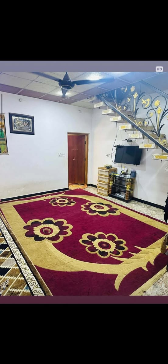 دار ١٠٠ متر للبيع في ام الخيل الثالثه شارع ٢٠ فرع صيدلية رسل مجاور مدرسة قطر يباع نقد او مبادرة للاستفسار مراسلة الحساب او الاتصال على الرقم ***********
