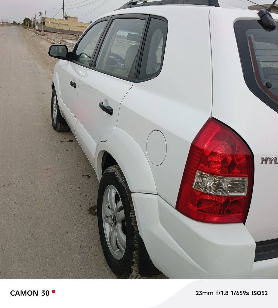 السلام عليكم توسان للبيع 2009 خليجي مكفول السونر موجود بل منشور المكينه 2000 دوش رقم أربيل الجديد السعر 116 وبيهه مجال لشراي مكاني بغداد نهايت حيور ***********
