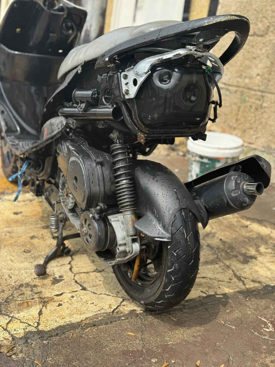 السلام علبكم ماكس عدله مكينه بلاد برغي مامفتوح بيهه كهربايته شغاله دراجه شغل وطلع وين ميعجبك نكره سلف بجم اربع ولفات دراجه حلوه كدامكم بلصور لتعجبه يجي خاص مكاني بغداد بلمدينه السعر 400 وبيهه مجال لشراي فقط متواجد خاص ‭0777 344 0312‬
