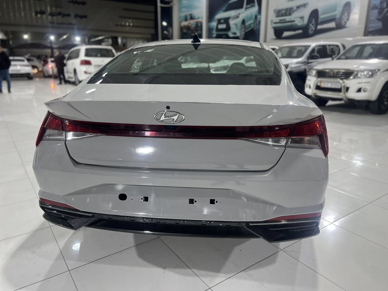 النترا 2023 الون سموك 
مكينه 2000 دوش 
وارد امريكي 
بدون ارباك 
بصمه / رادار / حساس / صندوق ذكي /شاشه جبيره كاربلي / تشغيل عن بعد / اناره ترحيب / رادار بلمري / تدفئه كشنات وستيرن / ويل كب / كامره خلفيه  
بدون ارباك 
حادث خلفي فقط صبغ شبر قبق صندوق 
وطلع بيه 4 قطع كلير امريكي بدون حادث بجم كبس بدون تبديل 
السعر بلاش 128 وبي مجال بسيط جدا   
العنوان اربيل 
السياره بدون رقم تترقم شمالي فقط 
***********
