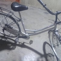 وبركاته بايسكل مستعمل للبيع العنوان زعفرانيه البايسكل ٥٠ وبي مجال ٠٧٧٣...