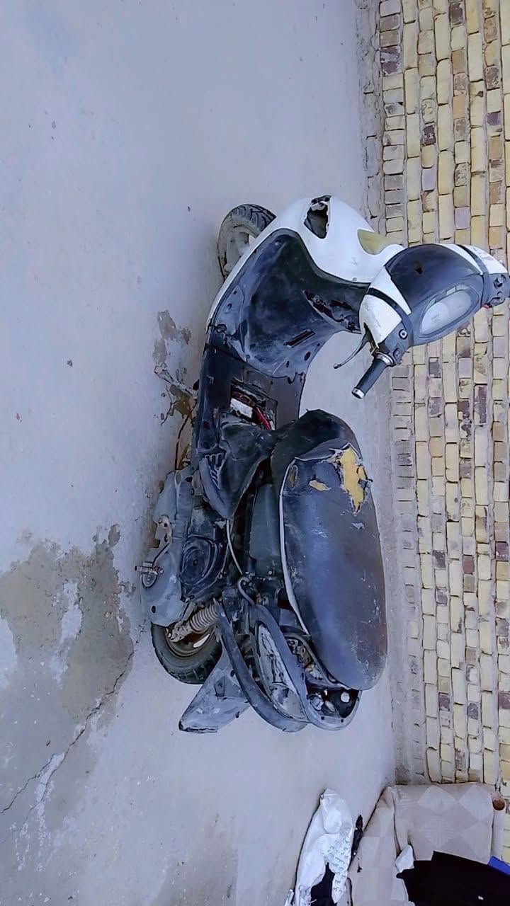 سلام عليكم دراجه دولفين 🐬 دراجه نهضه فول  سعره 200 او بيه مجال مكاني دوانيه مركز تصال بي واساب ***********
