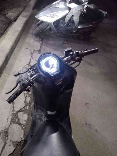 سلام عليكم دراجه البيع نقص يدت هندر وشوته بس دراجه شغاله سعر 450 مكان بغداد لاعضميه ***********
