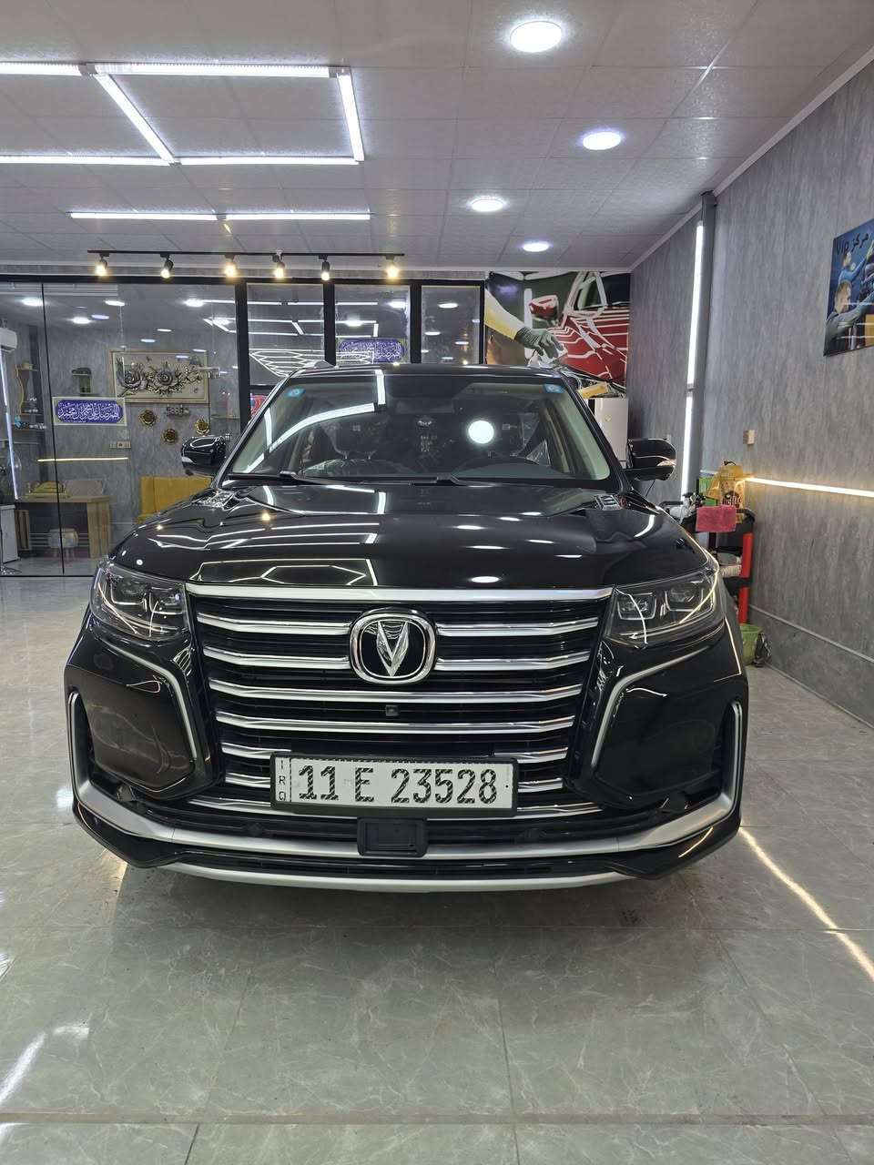 السلام عليكم
للبيع شانجان  CS 95 رويال  أعلى فئه دفع رباعي 
موديل 2022

السعر 205 ورقة يعني ( 31500000 مليون )

ماشيه السيارة 54 الف كيلو متر وقابل للزيادة 
شاشات لمس
صندوق كهرباء
رادارت + تحديد مسار
كشنات كهرباء وتدفئه وتبريد
قياده ذاتية
كاميرات 360 درجه
نظام كاميرات 3D
كاميرات مرايات جانبيه بدقة 4k
حساسات 360 درجه
هاند بريك دكمه
لايت وبك لايت LED
نظام للتحكم في الثبات.
نظام لمراقبة ضغط الهواء في الإطارات.
نظام التحذير عند مغادرة المسار.
نظام المساعدة عند صعود المرتفعات.
نظام منع الاصطدام.
نظام للتحكم في الانزلاق.
نظام الفرامل المانعة للانغلاق (ABS).
نظام للتحذير من الاصطدام الأمامي.
توزيع إلكتروني للفرامل.
نظام لمراقبة النقطة العمياء.
وسائد هوائية أمامية وجانبية.
نظام للتحكم في الثبات.
ذاكرة مقعد السائق
اضاءة محيطية
 رقم بغداد بأسمي
     ملاحظة

السيارة عليه طبقة حماية نانو سيراميك مكفولة كفالة عامة من اي شي وجاهزة من كل نواحي، حتى تخم تاير جديد بيها  وصيانة دورية داخل الشركة كل تبديل دهن وبعدها داخل ضمان بالشركة للسنة 2027
وعنواني الديوانية قضاء الشامية 
 تلفوني( *********** )
