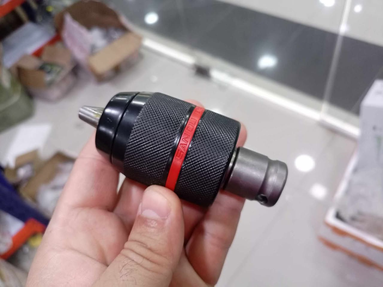 تحويلات دريلات 3 انواع متوفرة دريل همر الى دريل طوبة و امباكت الى طوبة و لقمة الى طوبة قياس &" ملم اصلي راسية حديد خاصية قفل جودة جدا عالية كل انواع اسعار كما يلي 
امباكت اسود كامل: 15 الف 
امباكت خط احمر: 12 الف 
لقمة خط احمر: 12 الف


**إذا كنت صاحب هذا الإعلان وتريد حذفه لأي سبب، رجاءا أرسل رسالة إلى الدعم الفني**