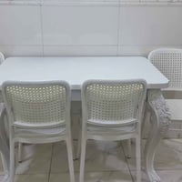 طاولة طعام • نضيفه • شط العرب