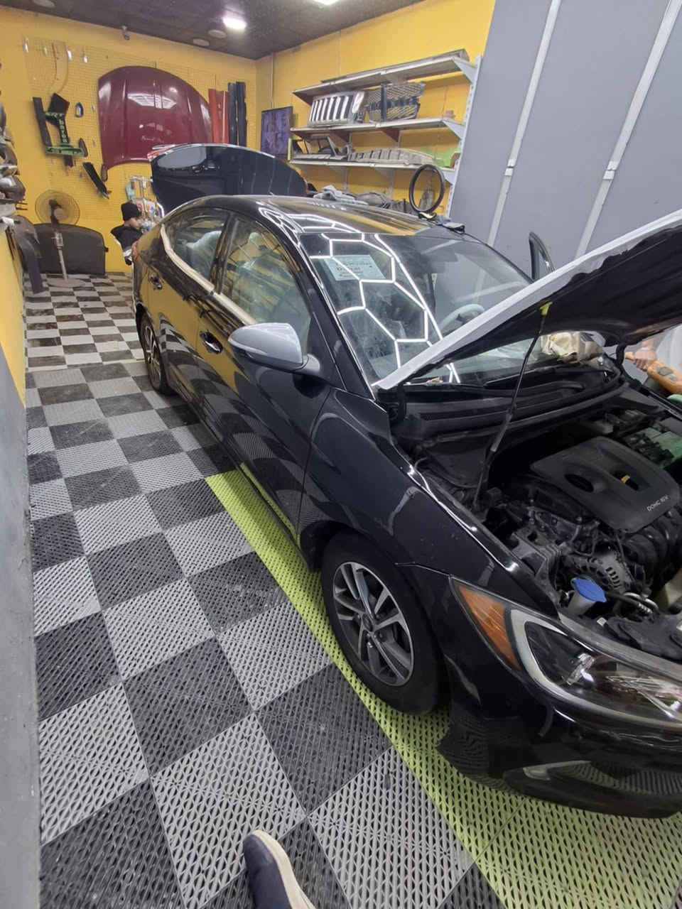 النترا مديل ٢٠١٧ كامله بيهه قطعه وشبر تحكم مري شفط نظام ايكو مانع انزلاق كير محرك مكفول السيارة تريد وكالة تريد تحويل 
السعر ١٢٠ بيهه مجال  *********** ماجاوبك اتصل ع الرقم
