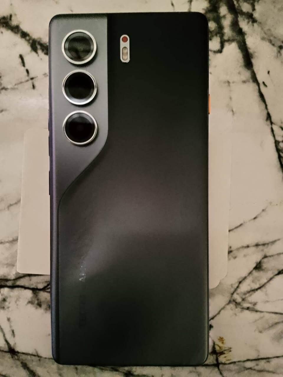 جهاز للبيع TECNO CAMON 40 Pro 5G نضيف ممفتوح ابد تاخذه ع فحص مراوس ايفوان او.للبيع سعره 290 قفل مو شراي لا تجي واتساب ***********
