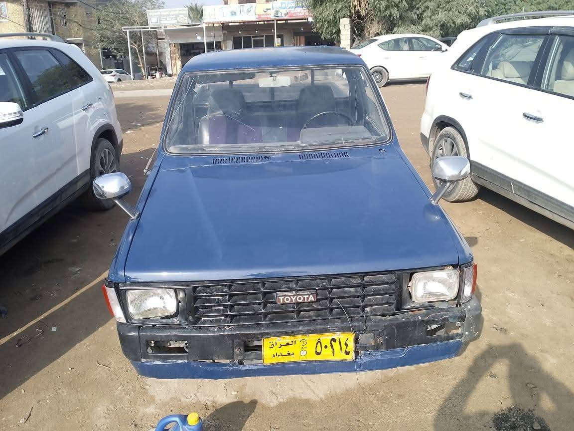 السلام عليكم بيكم مؤديل 1985 السيارة نظيفة وجاهز ابيع بدون تحويل السعر 25 بيه مجال مكاني الكوت  للتواصل اتصل على الرقم 
***********
***********
