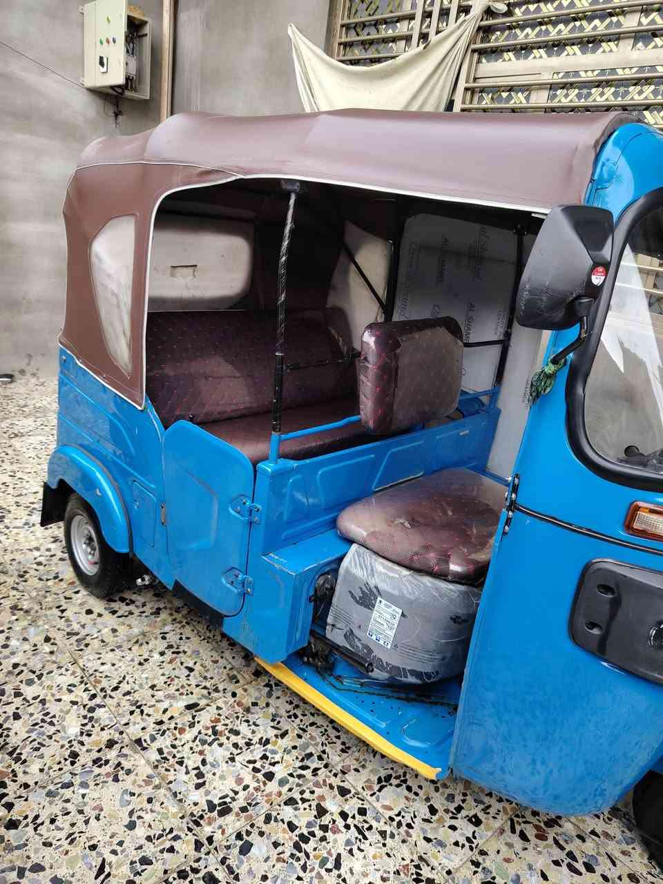 تكتك للبيع مديل 21 شهر 12رقم وسنويه بسمي سعر 7800 بيه مجال نتصال ***********
