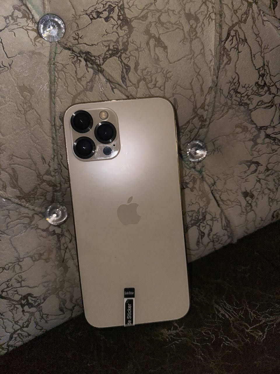 سلام عليكم 12 برو ماكس ذاكره 256 تك سيم بطاريه 82 مبدل شاشه اصليه الجهاز شرط السعر 330 وبيه مجال ***********
