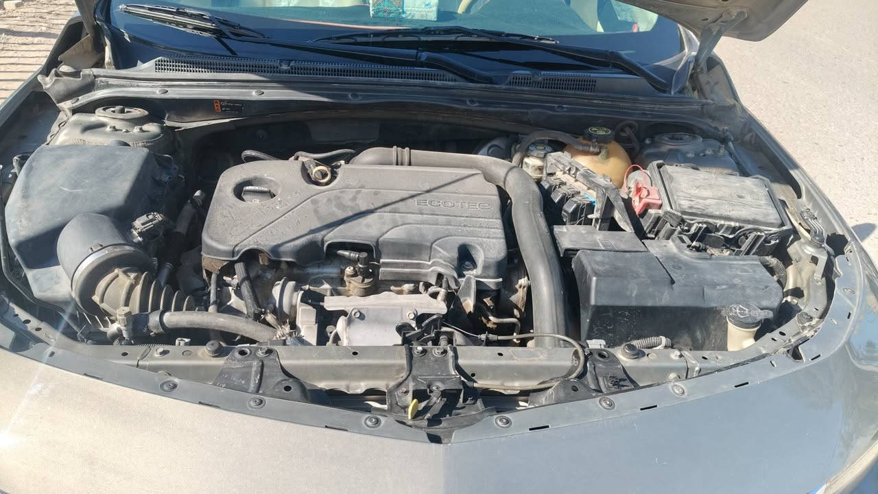 السلام عليكم ماليبو 2018  LT      السياره كلش حلو وجاهزه من كلشي جلد خمسه بصمه محرك جيد كير جدير  حداديه جديه شاشه كار بلي ملونه وارد كندي بانزين عادي كيجات كيلو متر مو ميل السياره بيه ثلاث قطع صبغ بنيد وجاملغين فقط بدون دواخل تبريد ثلج بابل بسمي *********** السعر 115. بيه مجال
