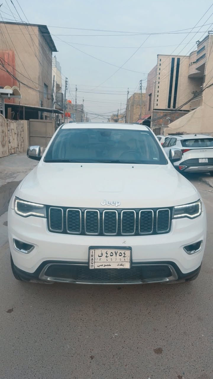 السلام عليكم لبيع جيب موديل 2019 امريكي كلين فول موصافت لمتدد مكفوله سعر 262 وبيه مجال مكان السياره بغداد البياع رقم الهاتف ***********
