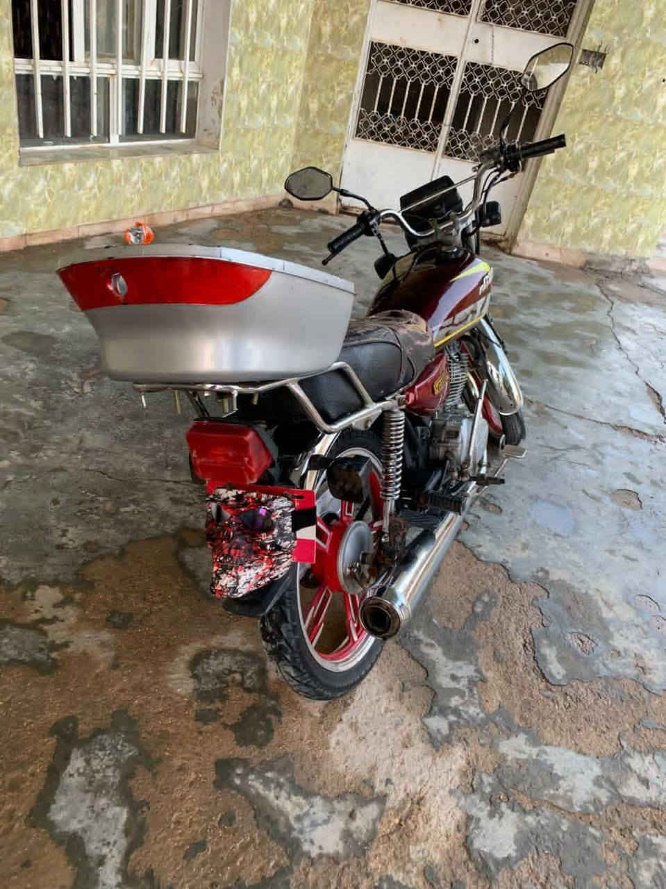 السلام عليكم دراجه يراني الابيع موديل ٢٠٢٠السعر٥٠٠وبي مجال شي قليل  ***********
