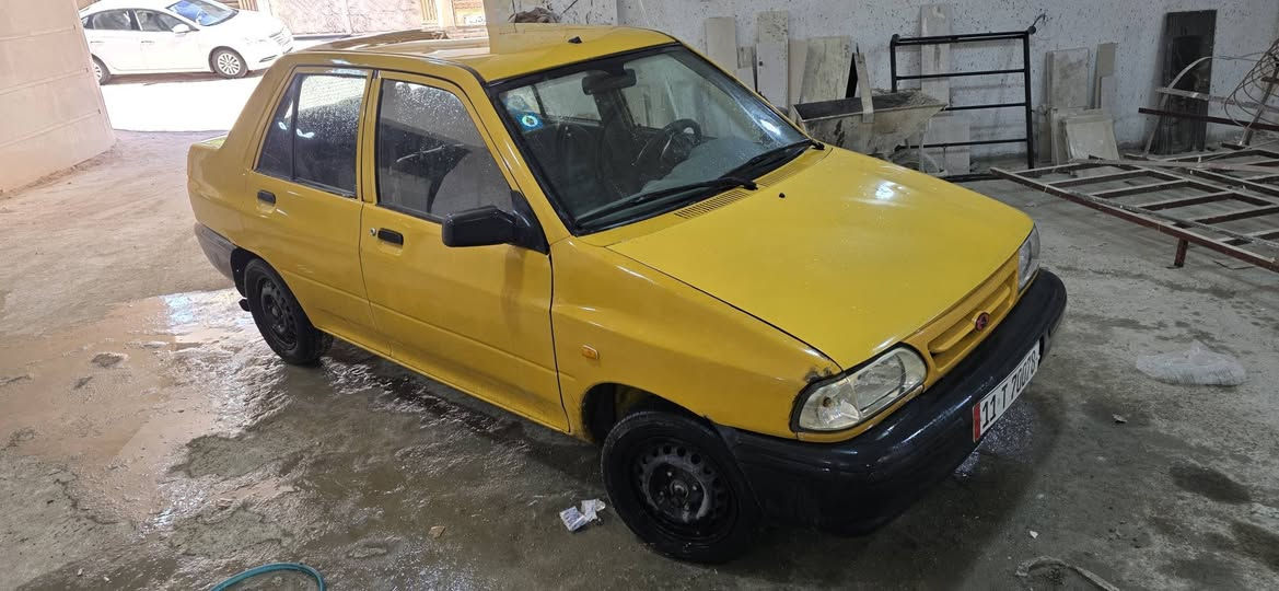 السلام عليكم سايبه 2022
سياره جاهزه خير من الله 
مكينه ما مفتوحه عل بلاد 
ماشيه ٨٠ الف 
بيها طخه بل باب الي،وره السايق موضحه بل صور 
والجاملغ الامامي الخشم مالته 
كامره وشاشه 
الرقم الجديد 
هيئه وغرامات صفر 
باتري جديد 
بلكات وادامه صيفيه جديده 
فيت بم قاعده اصليه جديده 
لان سويتلها ادامه صيفيه 
بسمي السياره  مو ب اسم احد لاخ وابيع شرط التحويل 
نواقص  السياره 
١ مشط ستيرن بس الصفحه الي عكس السايق تنكط شي قليل 
٢ تبريد بي ليك شغال كمبريسر وكلشي ما بي بي ليك من يم البواري البره 
٣ تايرات نص عمر 
مكاني الامين الثانيه 
***********
***********
السعر ٥٠ ورقه
