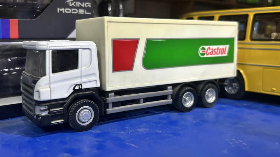 Scania بومة 🦉 

الحجم 1:60

السعر 13  الف ونصف فقط 🔥 

يتوفر توصيل لجميع محافظات العراق 🤩💙

 📍العنوان / شارع فلسطين - خلف المستشفى العالمي 
مكتبة الأمين للحجز و الاستفسار على الرقم او مراسلة الصفحة ***********
#مصغرات #سيارات_مصغرة #بغداد
