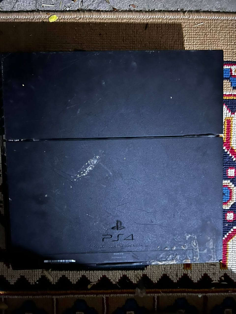 سلام عليكم بلي 4 فات  مع كامل ملحقاته و قرص واحد GAT 5 سعر 200 بي مجال مكان نجف حي الوفاء رقم الجوال *********** بي واتساب  يده سوده الاصليه
