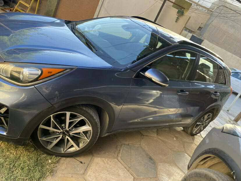 كيا نيرو هايبرد 2022– نظافة عالية جداً بحالة الوكالة
‏هايبرد اقتصادية جداً

‏تفويلة تكطع تقريباً 760 كم 
‏ماشة 21 الف كم فقط .
‏اللون: ازرق سمائي 
‏الحالة: حادث خفيف جداً أقل من ربع البنيد من جهة اليسار  وتم تعديل وصبغ نفس الحد فقط مع ربع جاملغ فقط ايضا 
‏(صور الحادث من أمريكا موجودة)
‏
‏اهم المواصفات:
‏دخول ذكي + ترحيب
‏وضعيات قيادة: Eco / Sport
‏بصمة أبواب + تشغيل عن بعد
سلايد رووف
‏بطارية ليثيوم + بصمتين
‏هندبريك كهربائي بصمة
‏إشارات بالمرايا
‏شاشة كبيرة + كاميرا خلفية دوارة
‏ستيرن متحرك + شفتات
‏تحكم ستيرن جهتين
‏تبريد منفصل + تحكم من الشاشة + نظام تنقية هواء
‏كراسي تدفئة + كرسي كهرباء
‏Auto Hold
‏رادار أمامي/جانبي/خلفي
‏مانع تصادم + محدد مسار + تصحيح مسار
‏مثبت سرعة + مانع انزلاق
‏كشنات جلد.وتحكم كشن كهربائي
‏مرايا رادار + نقطة عمياء
‏شحن وايرلس + شحن داخل الكشنات
‏شاشة أعطال + عداد ديجيتال
‏إنارة أمامية وخلفية LED + كشافات
‏إنارة تلقائية Auto
‏نظام صوت Harmon Kardon
‏أوامر صوتية + GPS + نافيجيشن
‏حساس إنارة – مطر – إنفاق – ضغط هواء الإطارات
‏تبريد قطعتين + قيادة ذاتية بالطريق
‏كندشن مركزي + USB + Type-C + حاملات أكواب
‏إنارة داخلية متغيرة بالدشبول + موسيقى ترحيبية 
‏
‏أوتو لايت نهاري وليلي
رقم الدولي الجديد + تحويل مباشر باسم المشتري
‏
‏الــســعــر 🟥 :: 140 $💎

رقم صـــاحب السيارة: : ‏‪***********‬‏

‏
