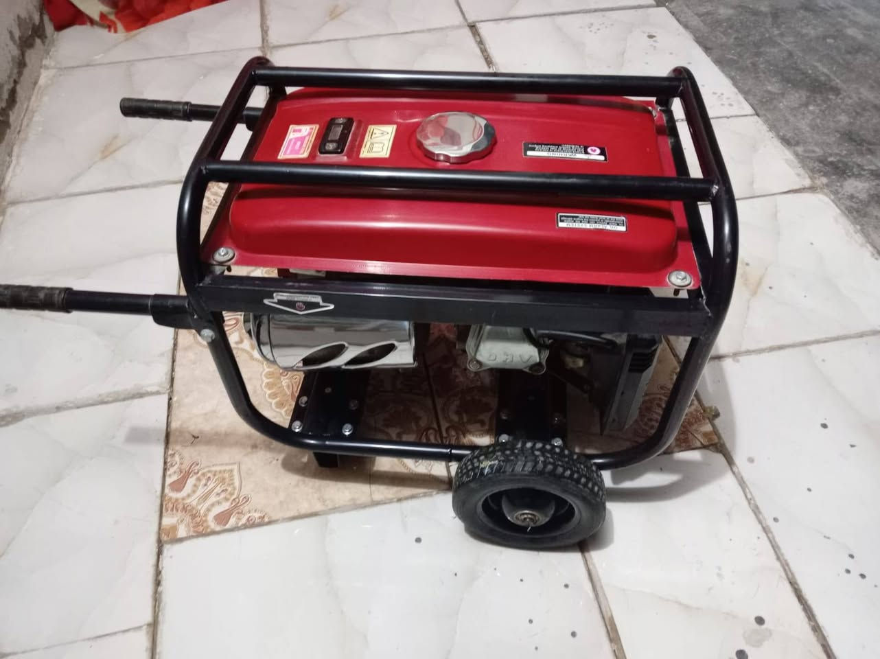 بيع اغراض اخو الجديد كلمن وسعره الجلسه 14 متر 160
المبرده150 
المكينه 175
المولده 200 الاتصال على الرقم ***********
