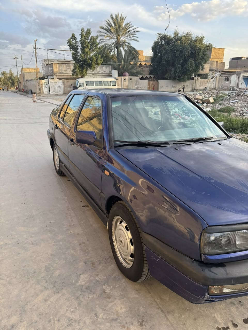السلام عليكم
سياره كولف فنتو 94 مكينه 2000 السياره خير من الله سنويه 2028 التحويل مباشر السعر 34 وبيها مجال  المكان واسط للتواصل ***********
