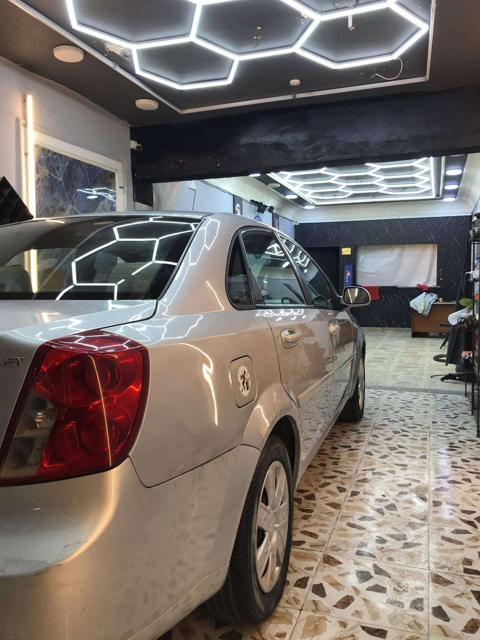 السلام عليكم  
متاح اوبتر ٢٠١٠ رقم سليمانيه السياره مو بسمي وكاله عامه عدي بيهاا والتحويل جاهز بأي وكت 
مابيهاا كل ضربه ولا صبغ بيهاا بس دعاميات مصبوغه جماليه 
وطخات بارد بالجاملغ  
 وكامله من كلشي كير ومحرك خير من الله 
كهربائيات كلهاا شغاله بس كيج البانزين 
سعر ٧٥ وبيها مجال 
رقم ***********
