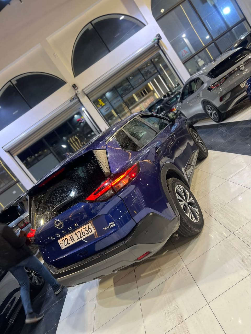 نیسان رۆگ 
٢٠٢٣ 
مواسەفات sv 
سیارەکە ٥ پارجەی بۆیاخە پیش و پشتی کەپسە 
گیر مەکینە بەشەرت 
٣٢ هەزار رۆشتوە سیارەکە 
سحری ١١٩ قوفل 
*********** أربيل, العراق
