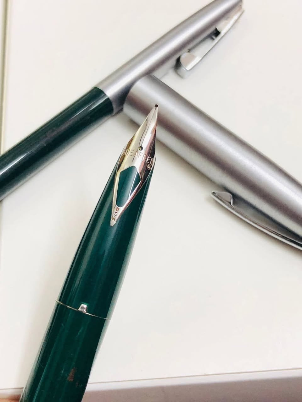 سيت أقلام شيفر ( Sheaffer) إمبريال  
أمريكي اصلي انتاج السبعينات  
ريشة استل استيل    
حبر - جاف - 
لوك غير مستعمل 
مع العلبه الأصلية والكتلوك   
السعر ٧٥ الف 
للاتصال ***********
