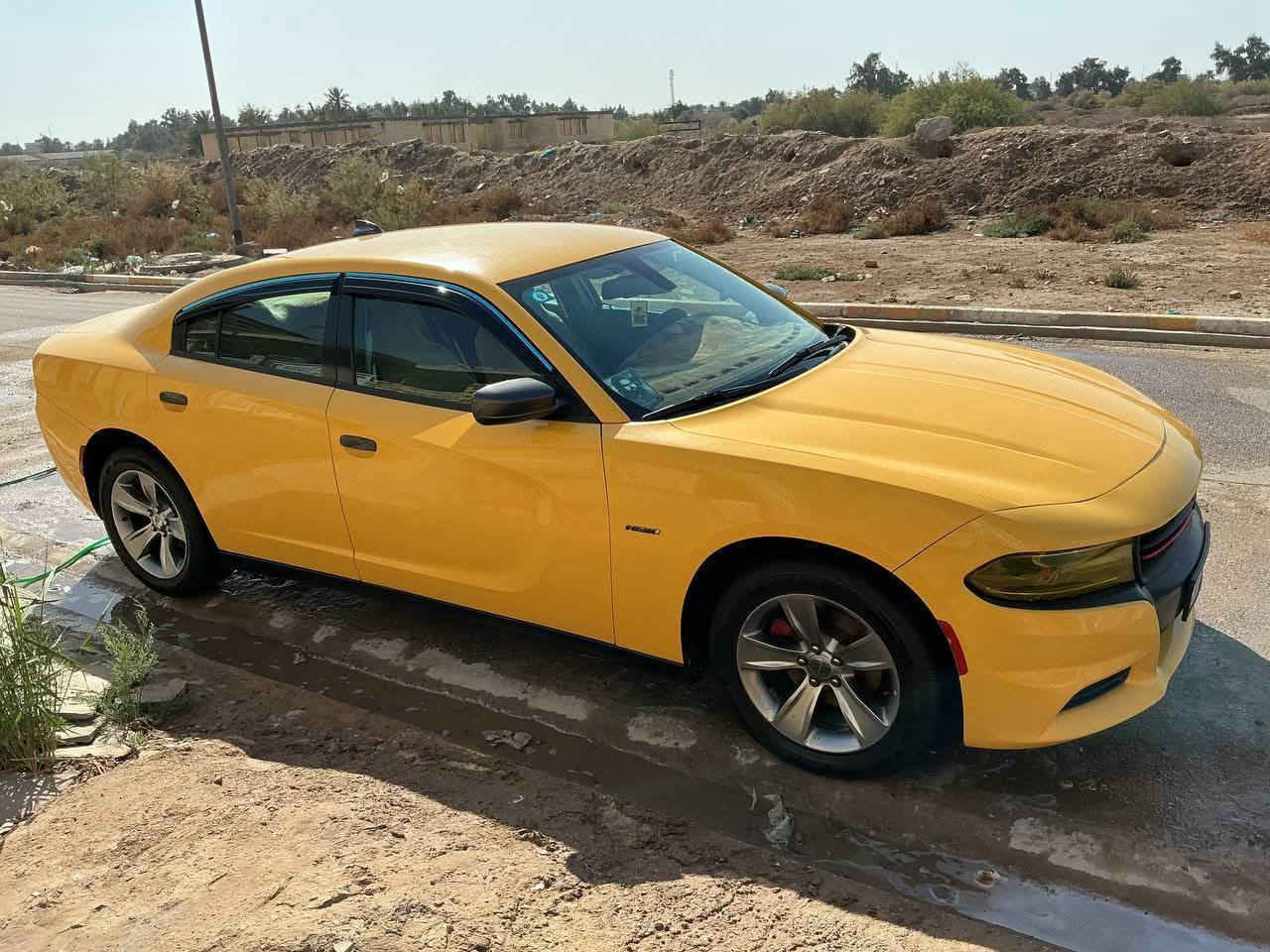 شارجر 2016 اصل بسمي مصفره هيئه و غرامات سياره مكفوله ضربته خفيفه مكفوله من التبديل سياه جاهزه وجديده مابيه اي نقص تخم تاير حداديه مكينه كير كله جديد كير ماوس شاشه جبيره كشن حضن سياره كامله من كلشي
رقم التليفون ***********
