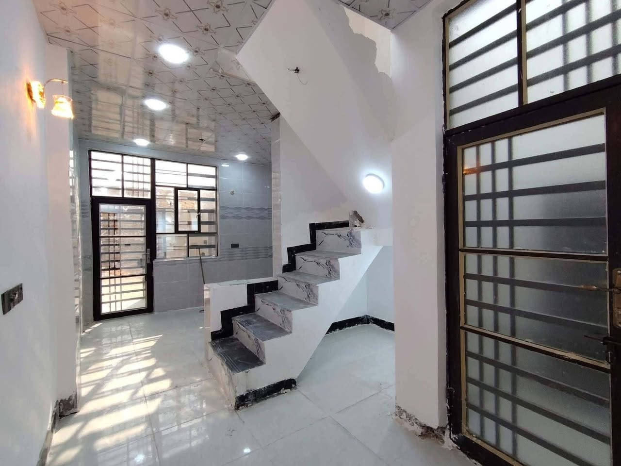 #بيت للبيع 50متر #العنوان النجف مقابل ملحق قريت الغدير السعر #20وبي مجال
البناء طابوك وساس وصقف صب مسلح للستفسار ***********يوجد وتساب
