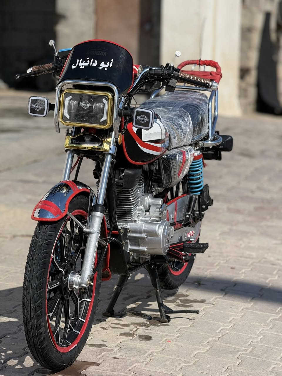 سلام عليكم ماطور نامي برو
موديل 25اوراقها كامله مابيها عيب 
محرك 200
السعر 800وبي مجال 

***********
