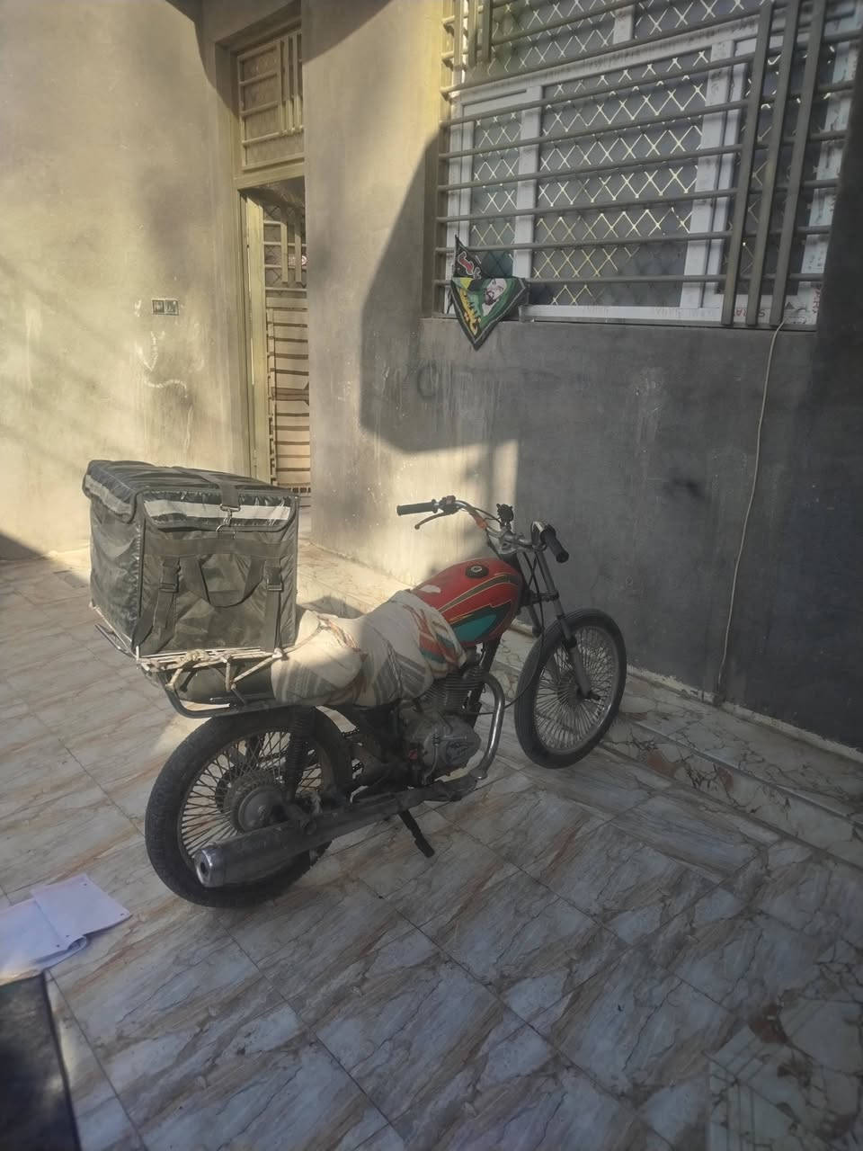 دراجه ابعه كير لبيع دراجه نضيفه ما عوزه شي شغل وطلع السعر 250 وبيه مجال قليل الاستفسار *********** - او ما زنجر
